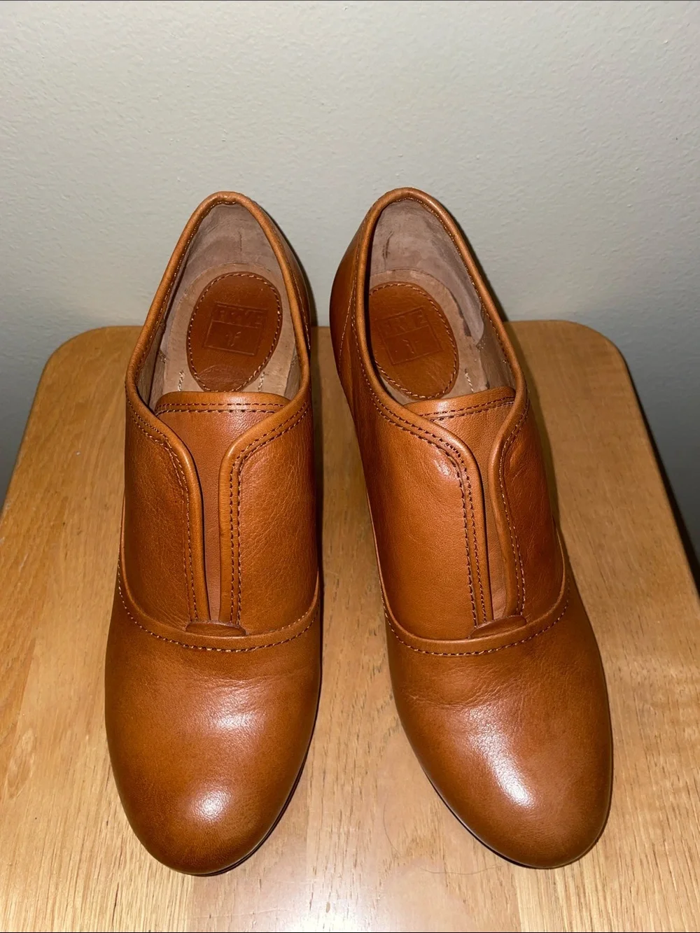 FRYE Women's Caramel Leather Slip-On Ankle Booties Size 8.5 M